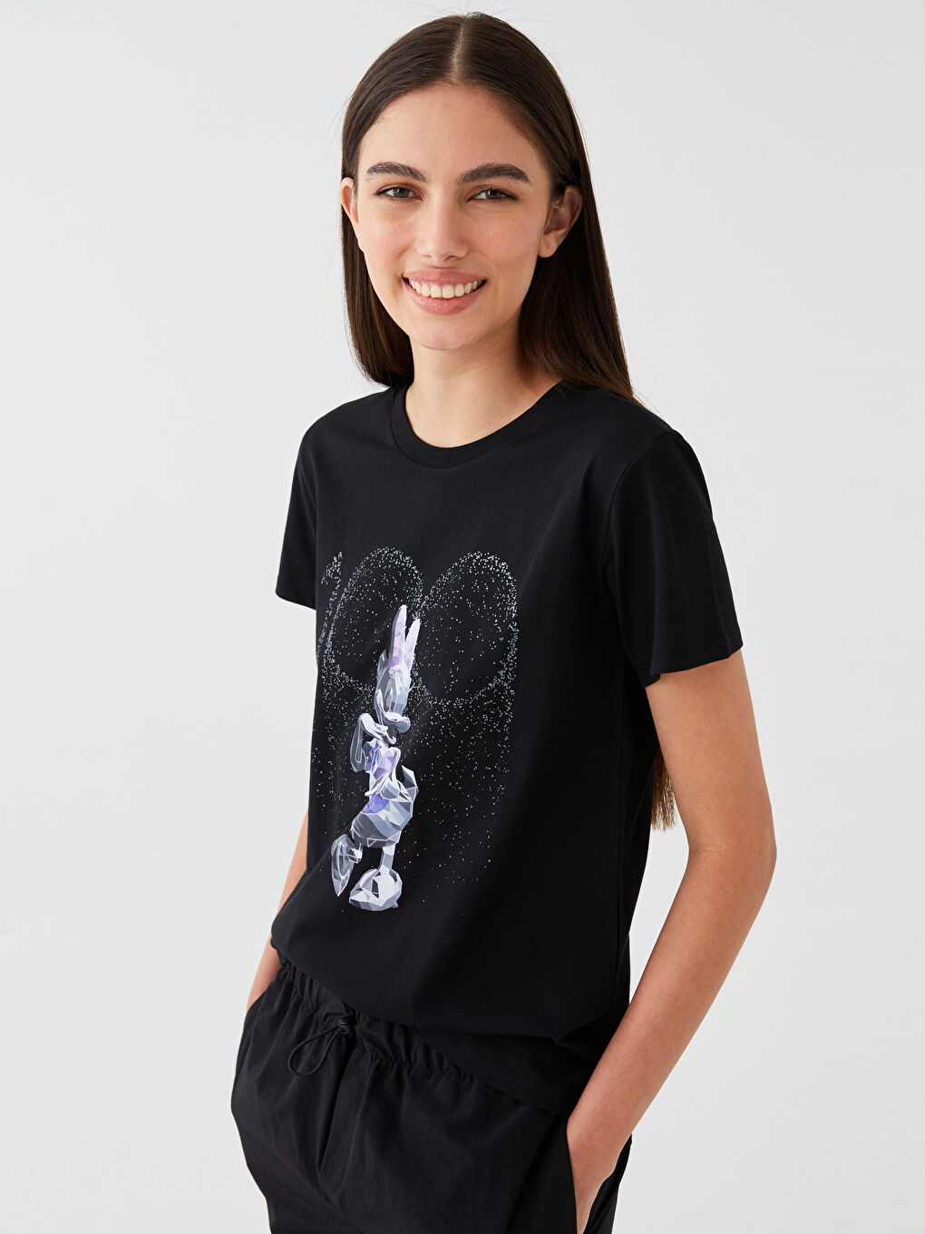 Siyah Bisiklet Yaka Daisy Duck Baskılı Kısa Kollu Kadın Tişört-1