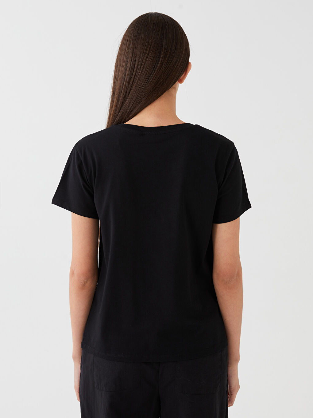 Siyah Bisiklet Yaka Daisy Duck Baskılı Kısa Kollu Kadın Tişört-4