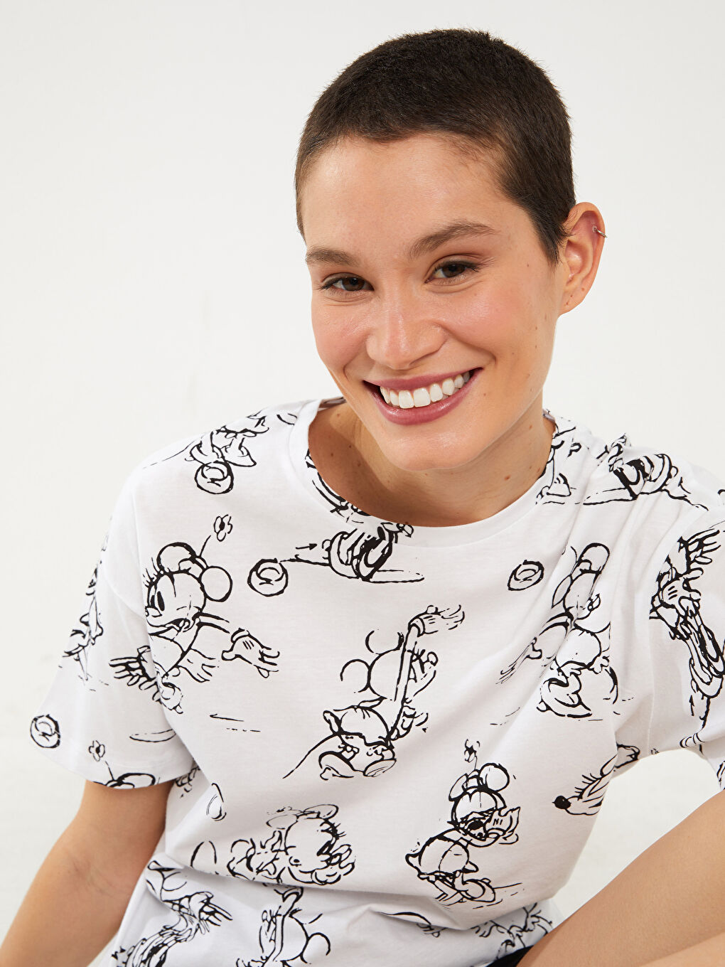 LCW Vision Rundhalsausschnitt Minnie Mouse Bedrucktes Kurzarm T-Shirt für Damen -S3H216Z8-LU7