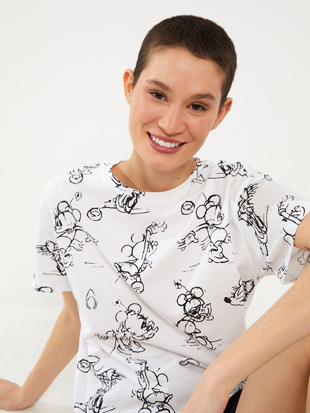 LCW Vision Rundhalsausschnitt Minnie Mouse Bedrucktes Kurzarm T-Shirt für Damen -S3H216Z8-LU7