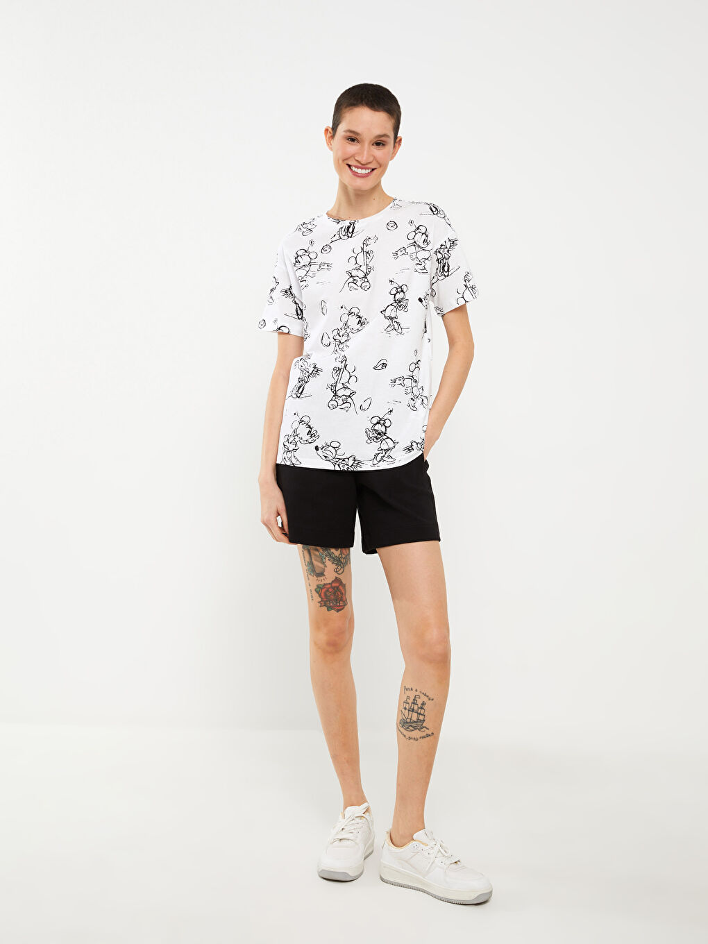LCW Vision Rundhalsausschnitt Minnie Mouse Bedrucktes Kurzarm T-Shirt für Damen -S3H216Z8-LU7