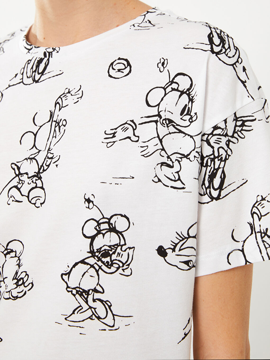 LCW Vision Rundhalsausschnitt Minnie Mouse Bedrucktes Kurzarm T-Shirt für Damen -S3H216Z8-LU7