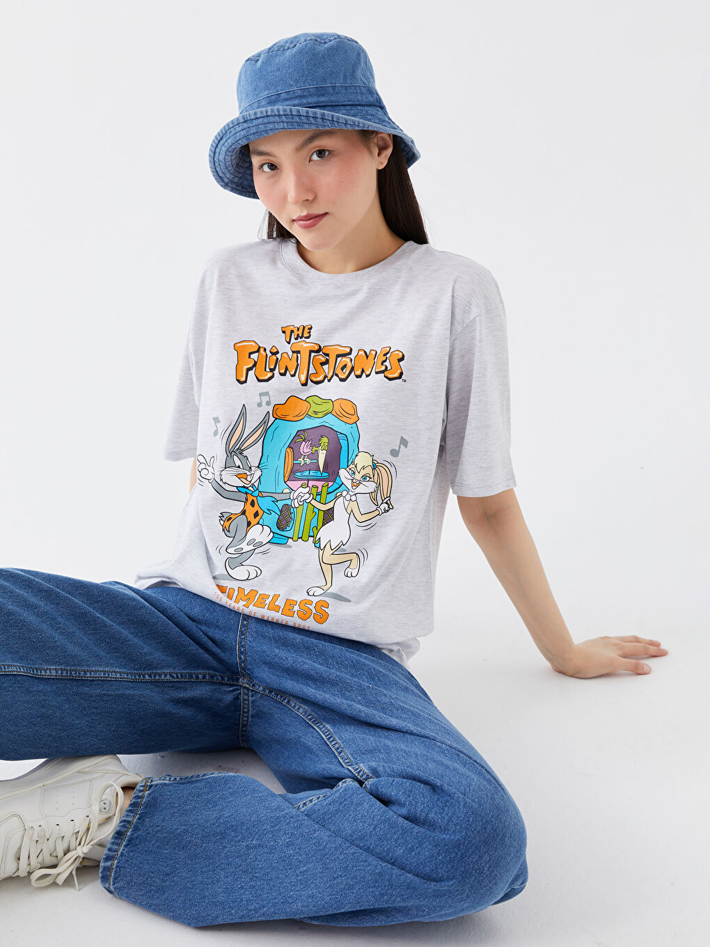 LCW Vision Crew Neck Lola and Bugs Bunny Printed Short Sleeve Oversize Women's T-Shirt -S3H247Z8-EFN