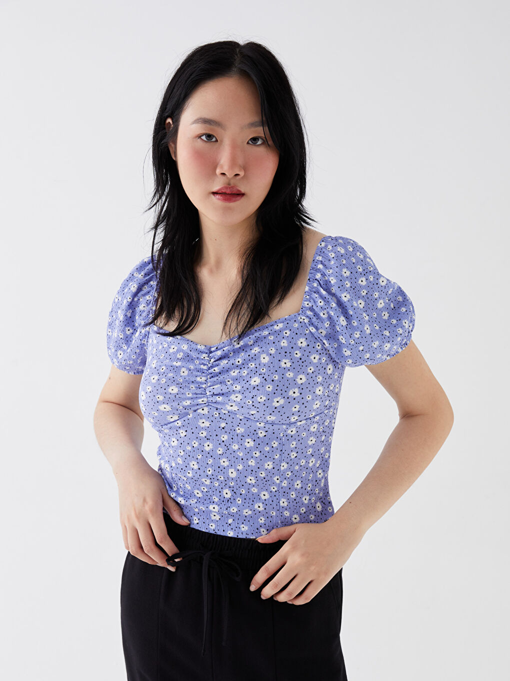 Lila Kalp Yaka Çiçekli Kısa Kollu Kadın Bluz-1