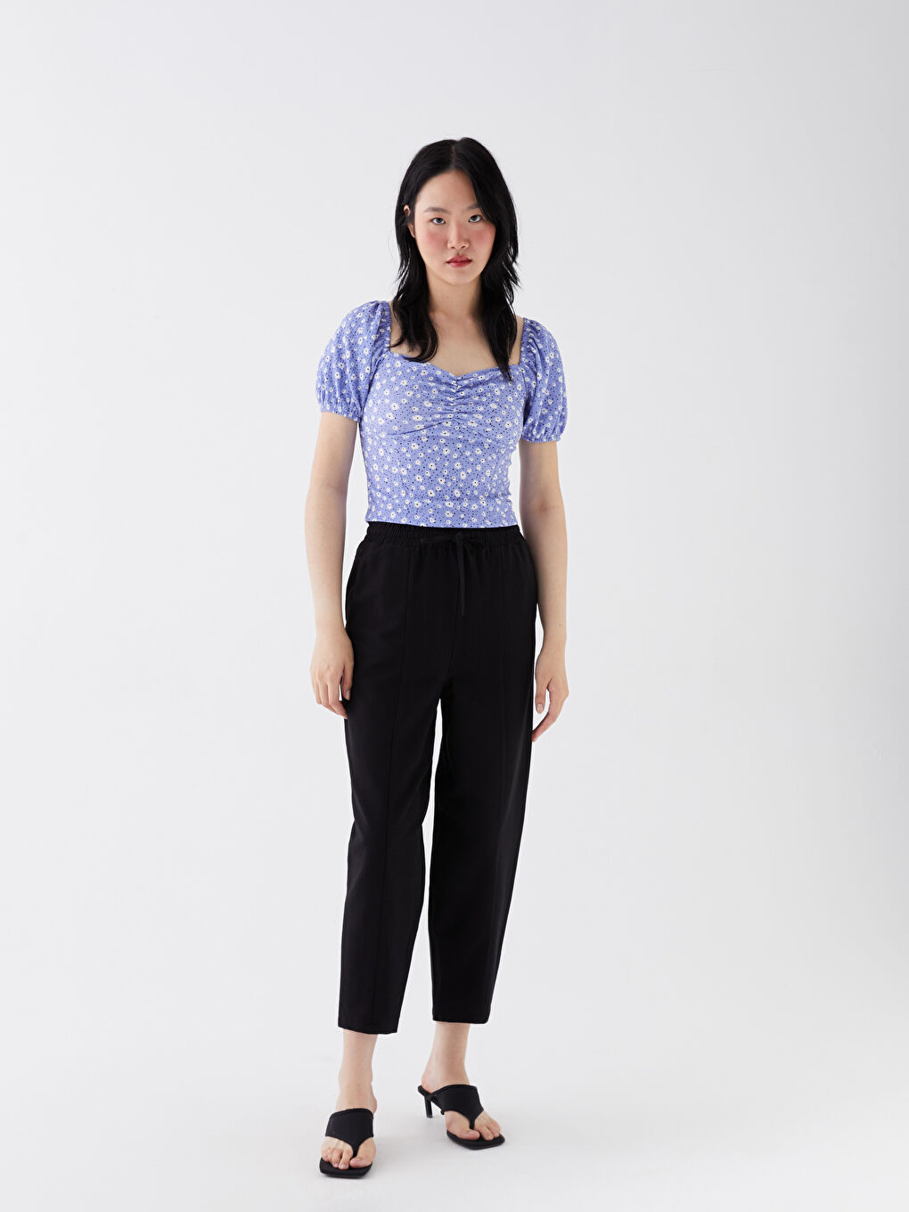 Lila Kalp Yaka Çiçekli Kısa Kollu Kadın Bluz-2