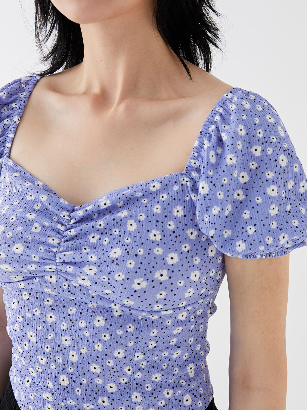 Lila Kalp Yaka Çiçekli Kısa Kollu Kadın Bluz-3