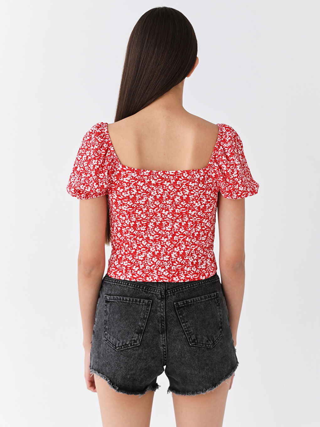 Kırmızı Kalp Yaka Çiçekli Kısa Kollu Kadın Bluz-4