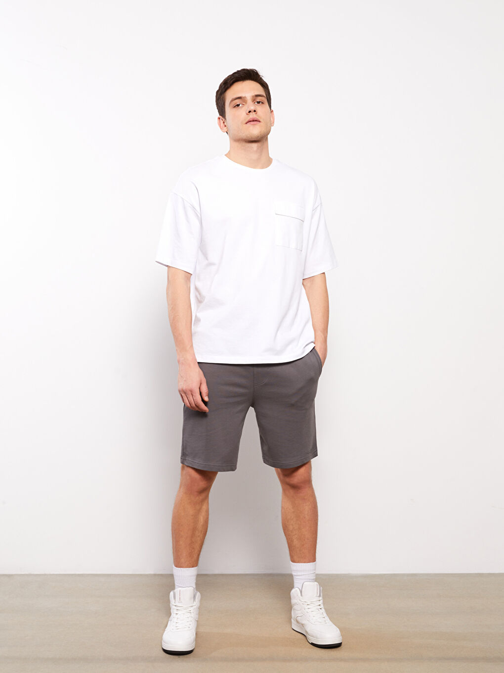 Antrasit Standart Kalıp Erkek Şort