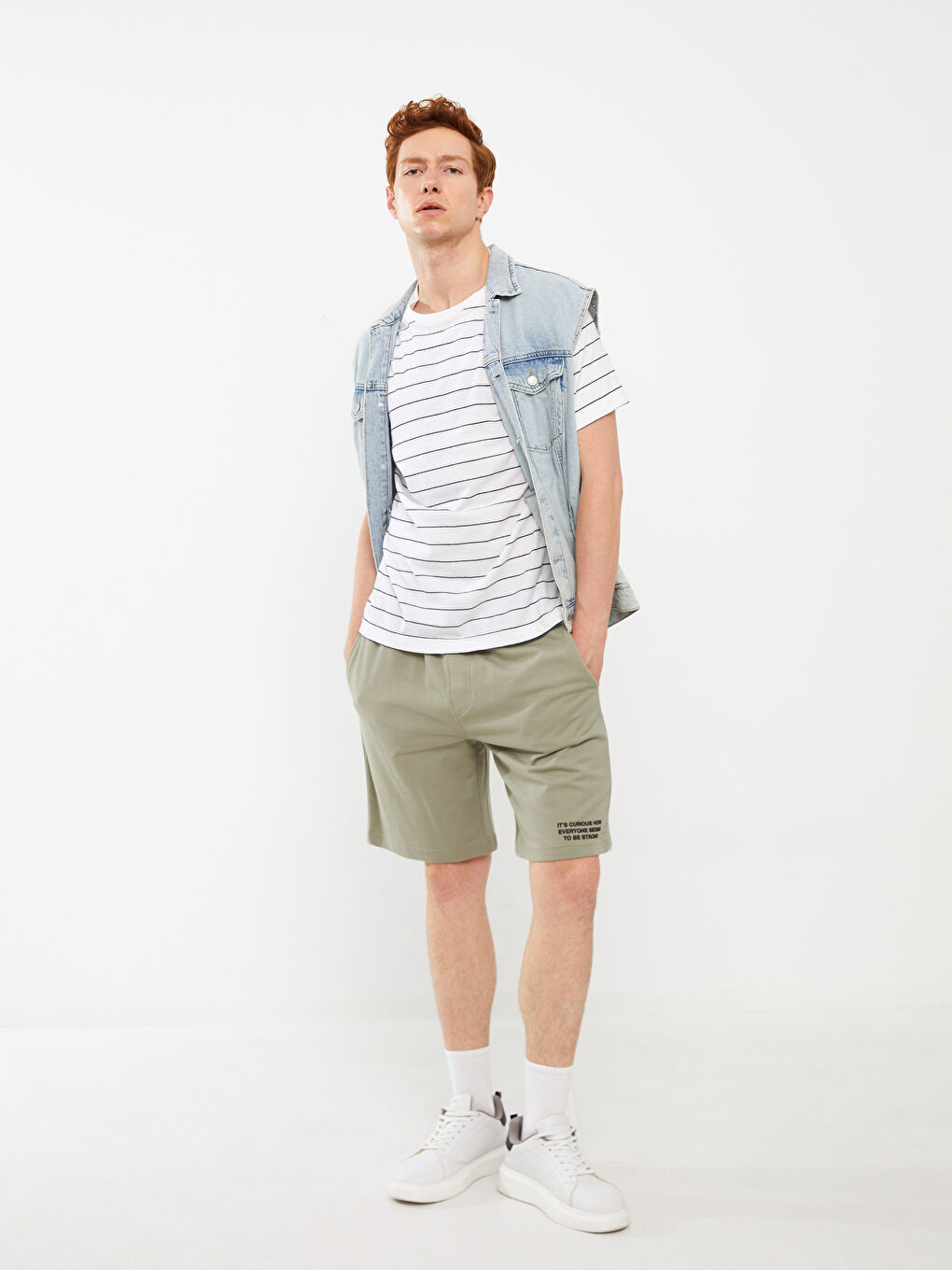 Standard Fit Printed Men's Shorts