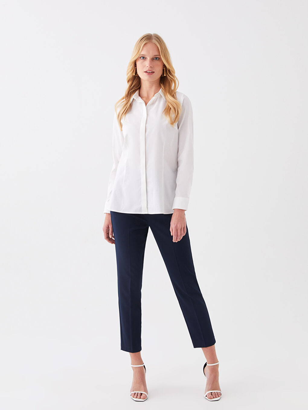 LCWAIKIKI Classic Poplin Women's Shirt -S3H345Z8-Q6K