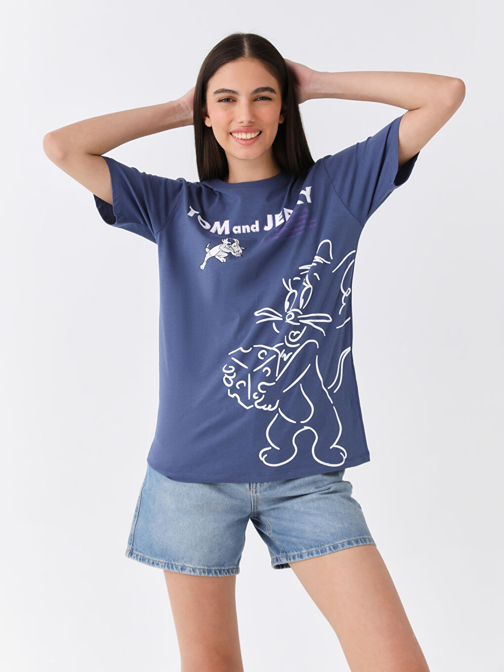 Mor Bisiklet Yaka Tom & Jerry Baskılı Oversize Kadın Tişört-1