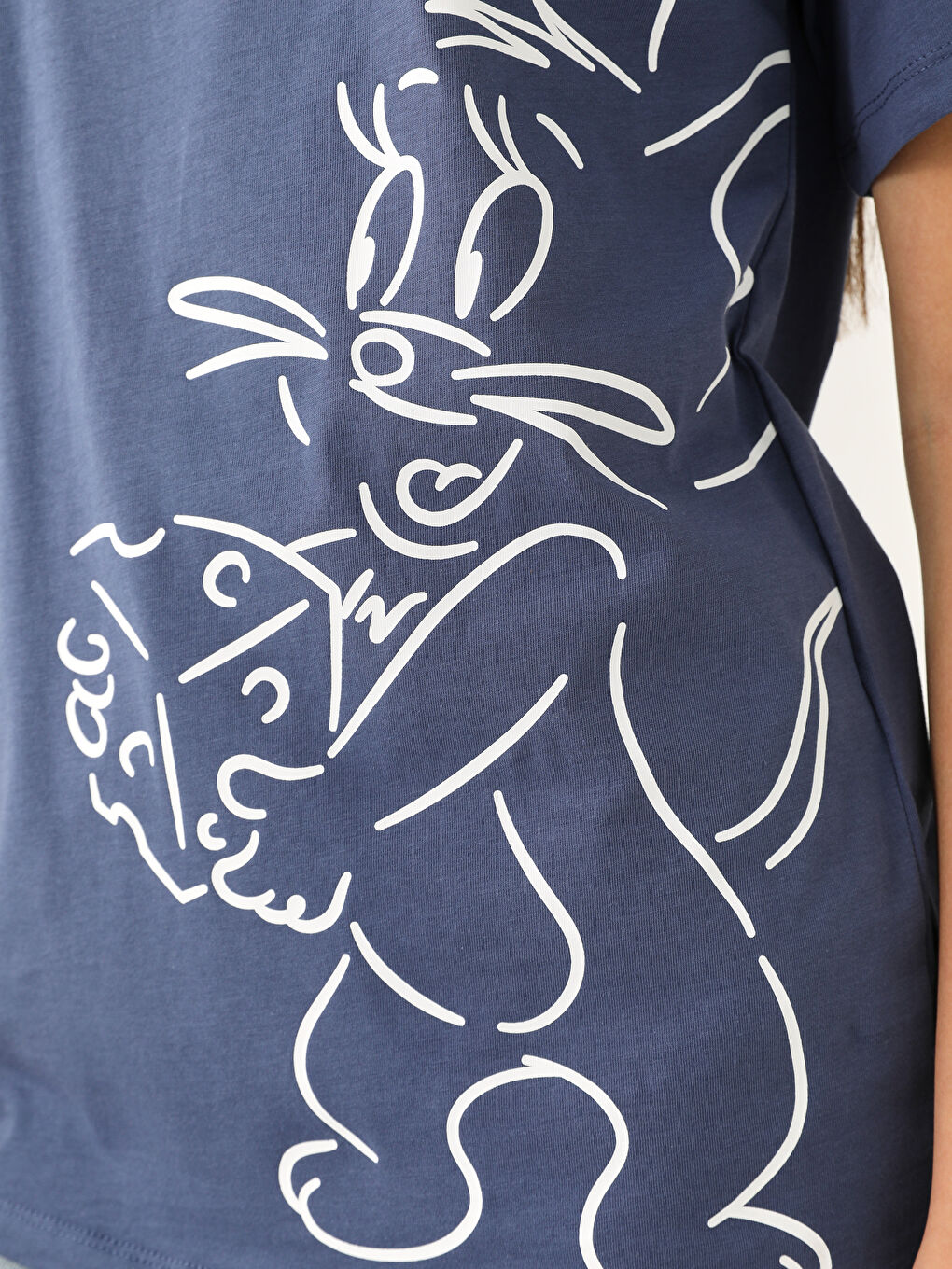 Mor Bisiklet Yaka Tom & Jerry Baskılı Oversize Kadın Tişört-3