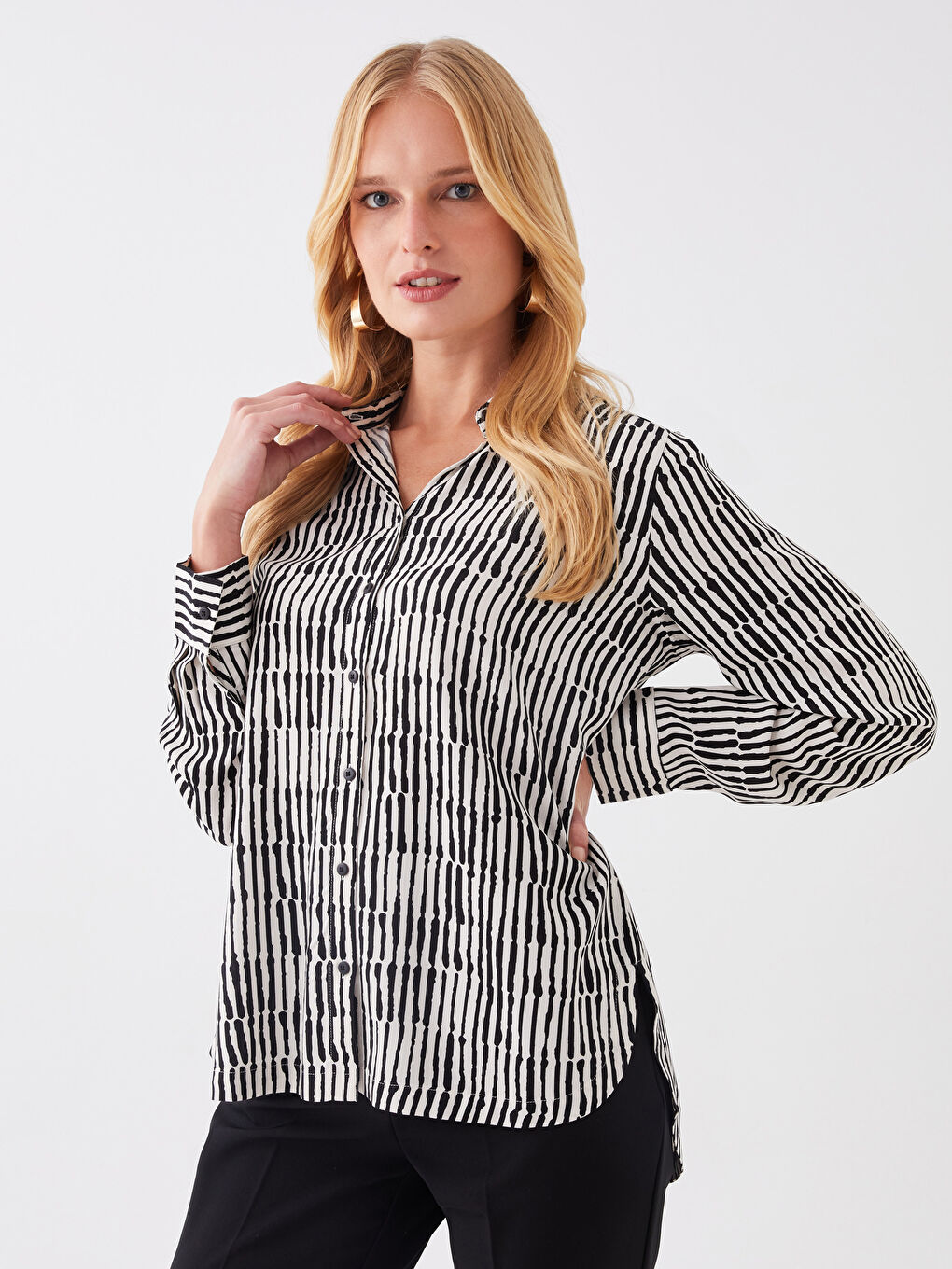 قميص نسائي طويل الأكمام ومطبوع-1