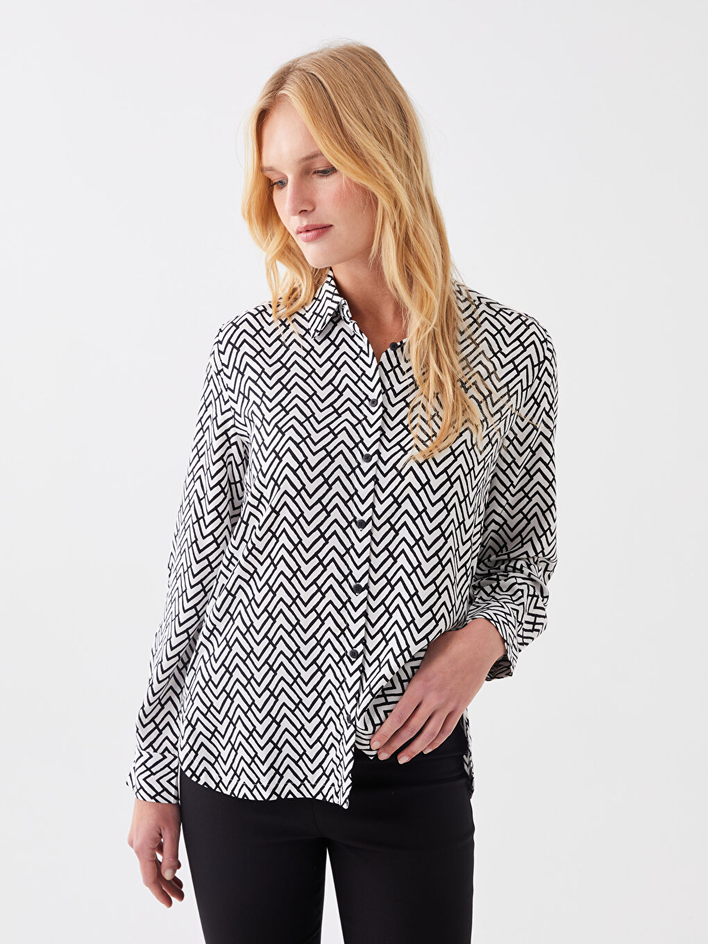 قميص نسائي كم طويل منقوش