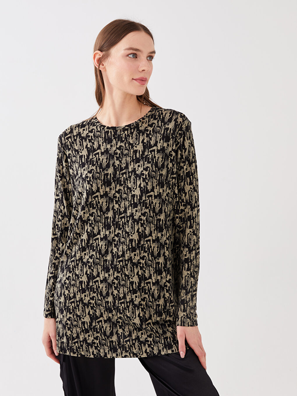 Haki Bisiklet Yaka Desenli Uzun Kollu Kadın Tişört