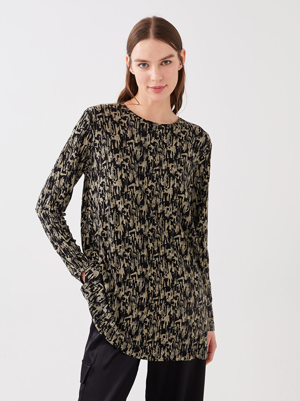 Haki Bisiklet Yaka Desenli Uzun Kollu Kadın Tişört-1