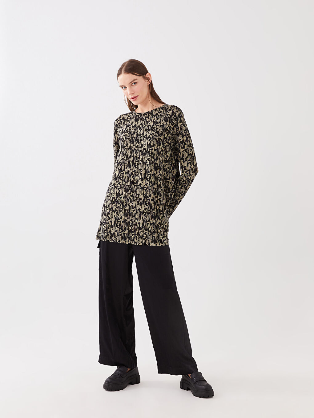 Haki Bisiklet Yaka Desenli Uzun Kollu Kadın Tişört-2