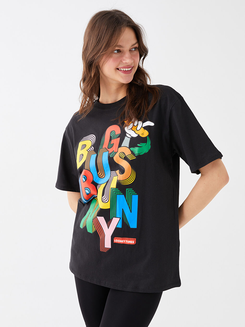 Siyah Bisiklet Yaka Bugs Bunny Baskılı Kısa Kollu Oversize Kadın Tişört