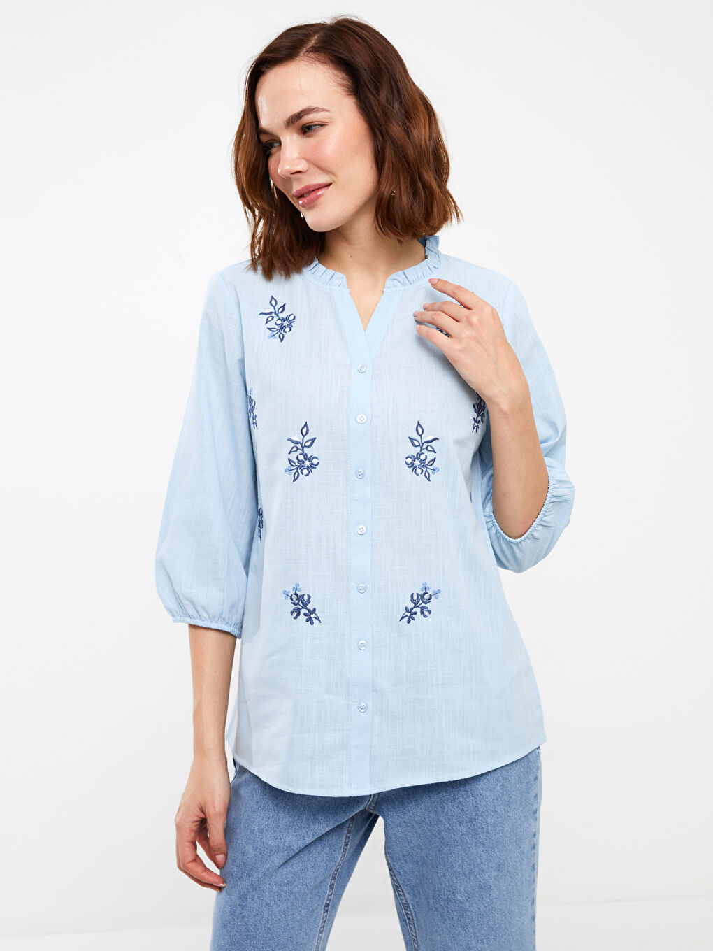 Mavi Kaçık Yaka Nakışlı Poplin Kadın Bluz-2
