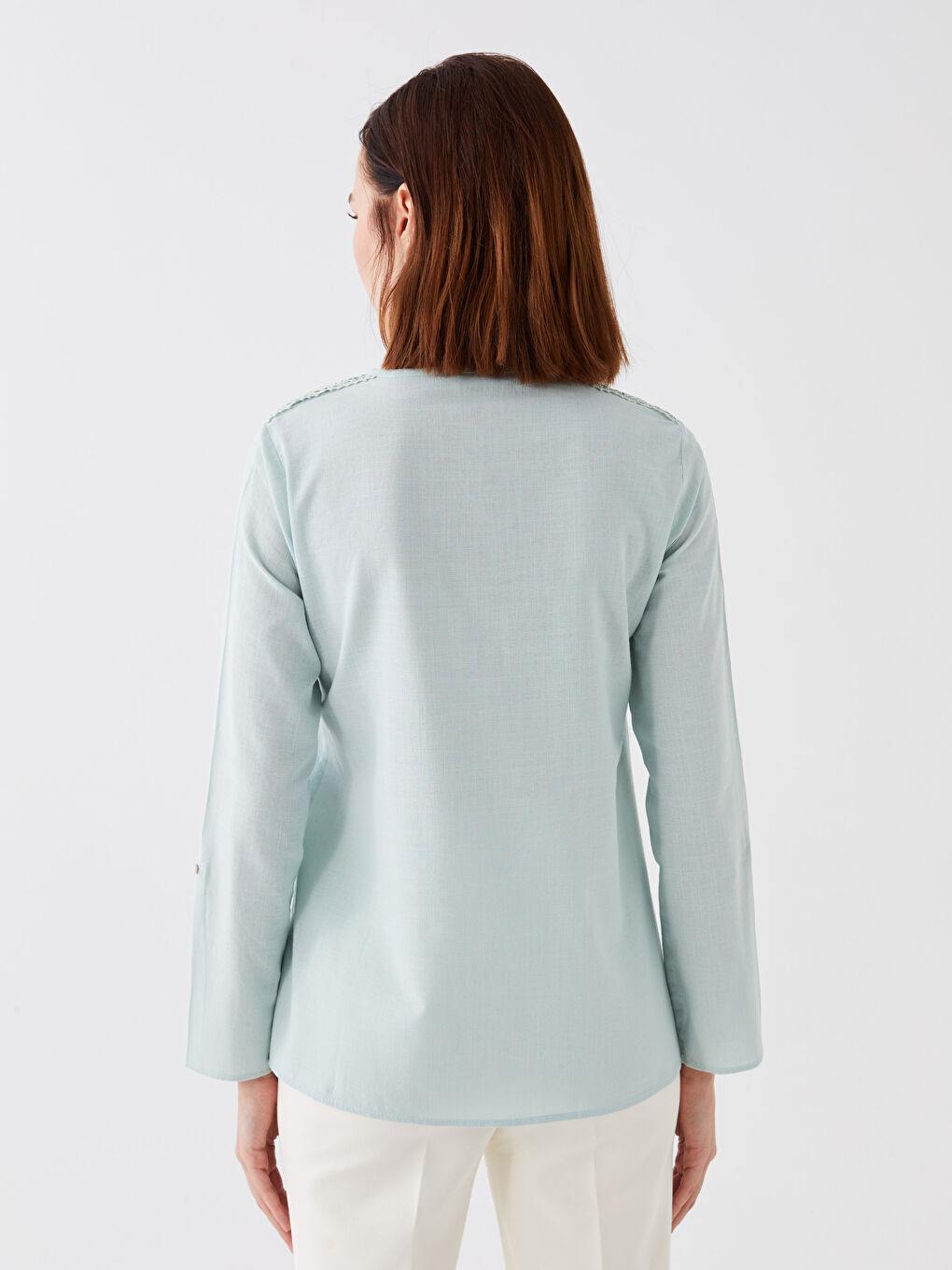 Turkuaz Kaçık Yaka Dantel Detaylı Uzun Kollu Poplin Kadın Bluz-4