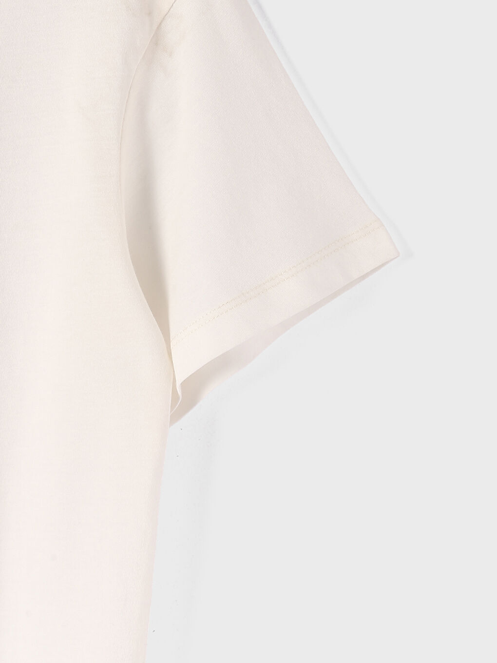 تيشيرت نسائي بأكمام قصيرة وياقة دائرية مطبوع-1