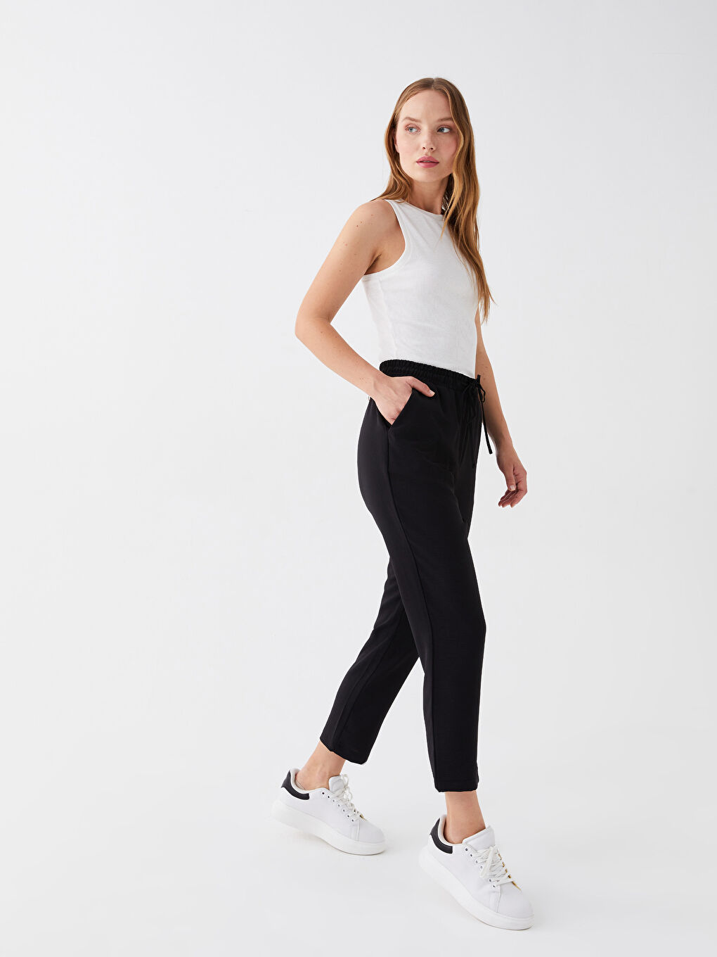 Siyah Beli Lastikli Rahat Kalıp Kadın Pantolon