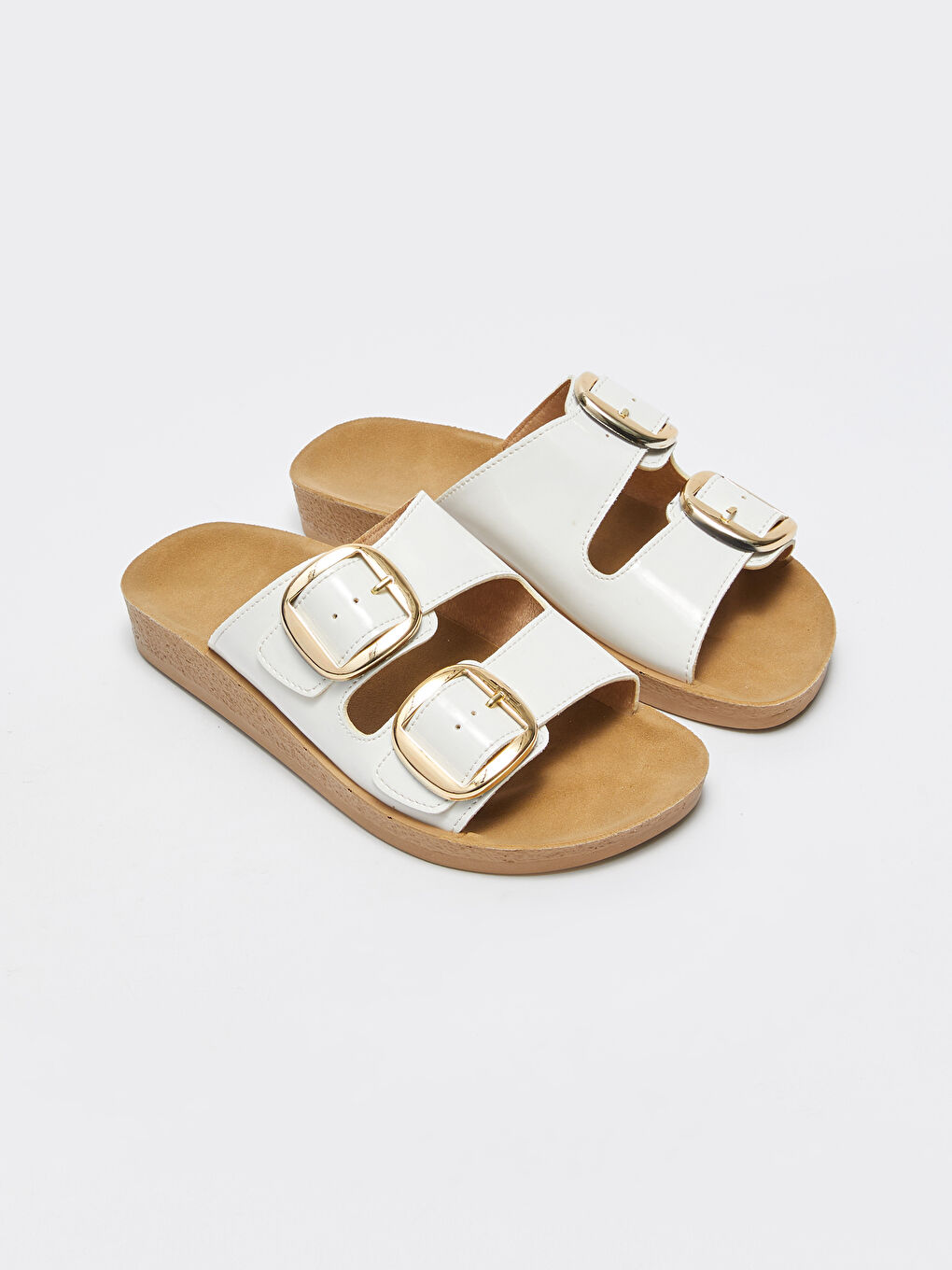 Beyaz Çift Bantlı Toka Detaylı Kadın Terlik