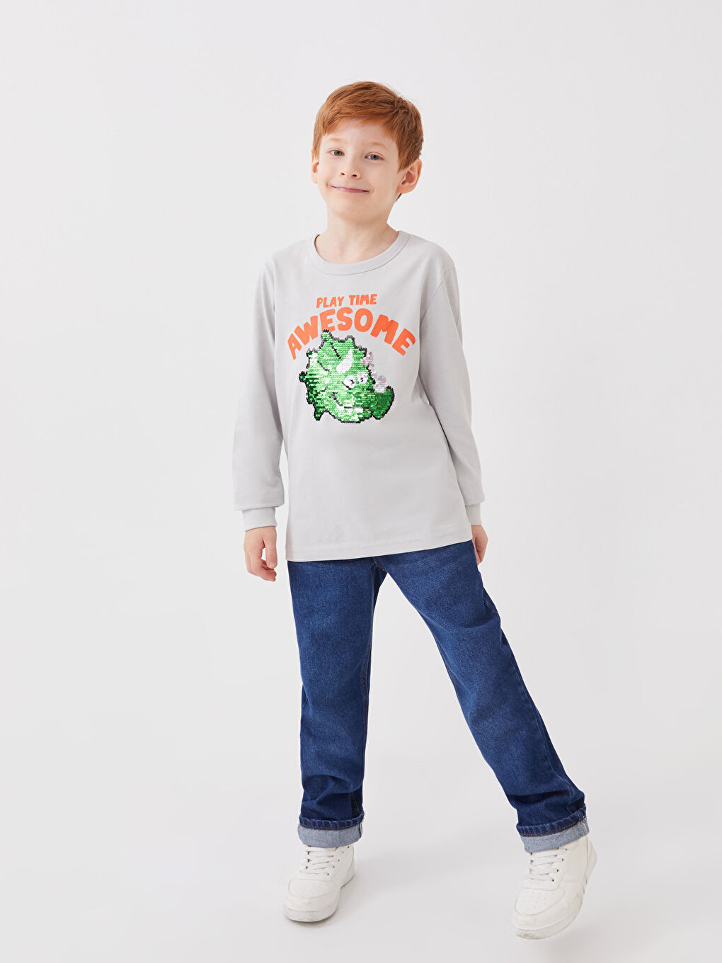 LCW Kids Тениска за момчета с дълъг ръкав, кръгло деколте, двустранни пайети и принт -S3H504Z4-G5K