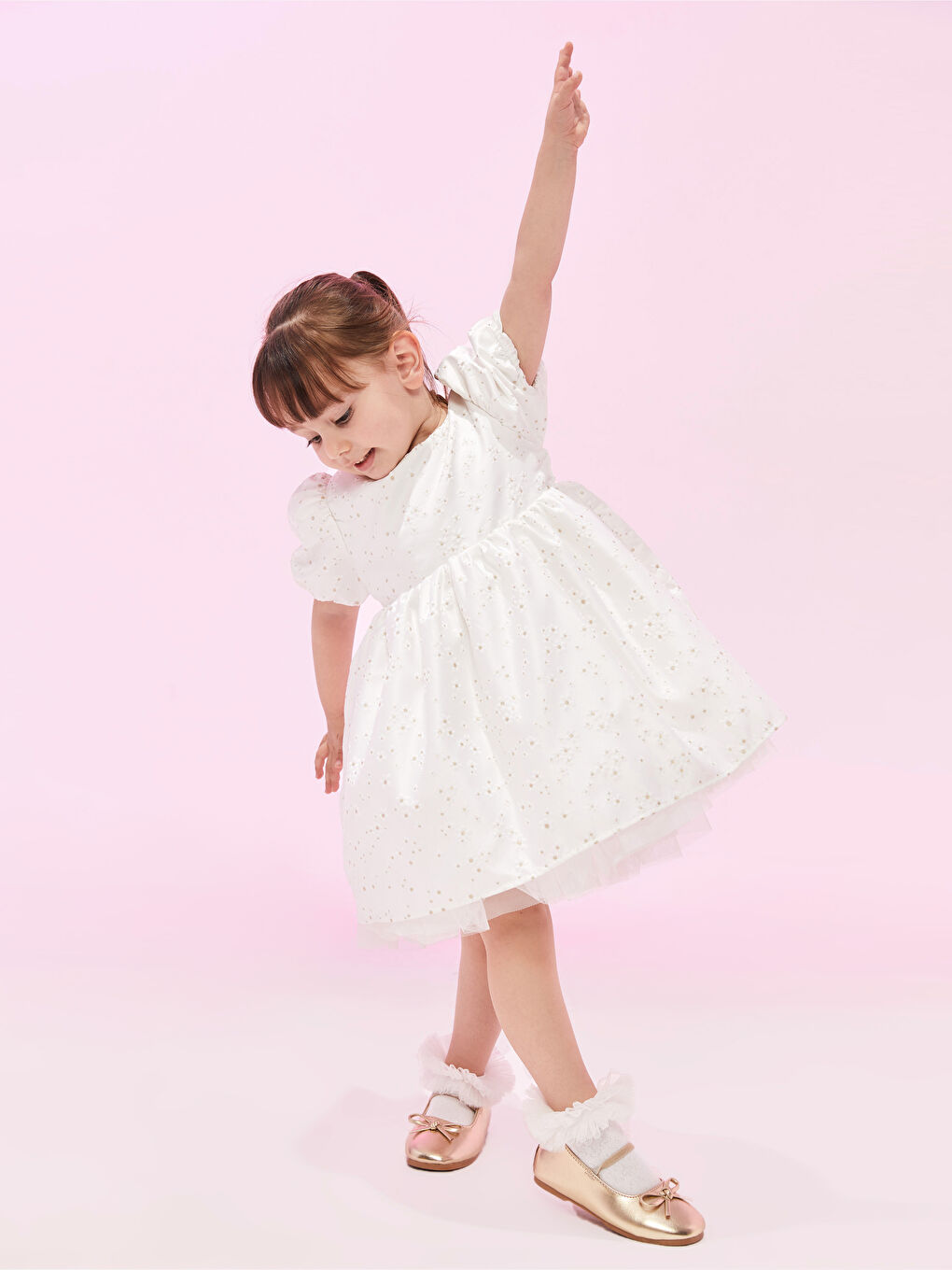 Ekru Bisiklet Yaka Kendinden Desenli Kız Bebek Elbise