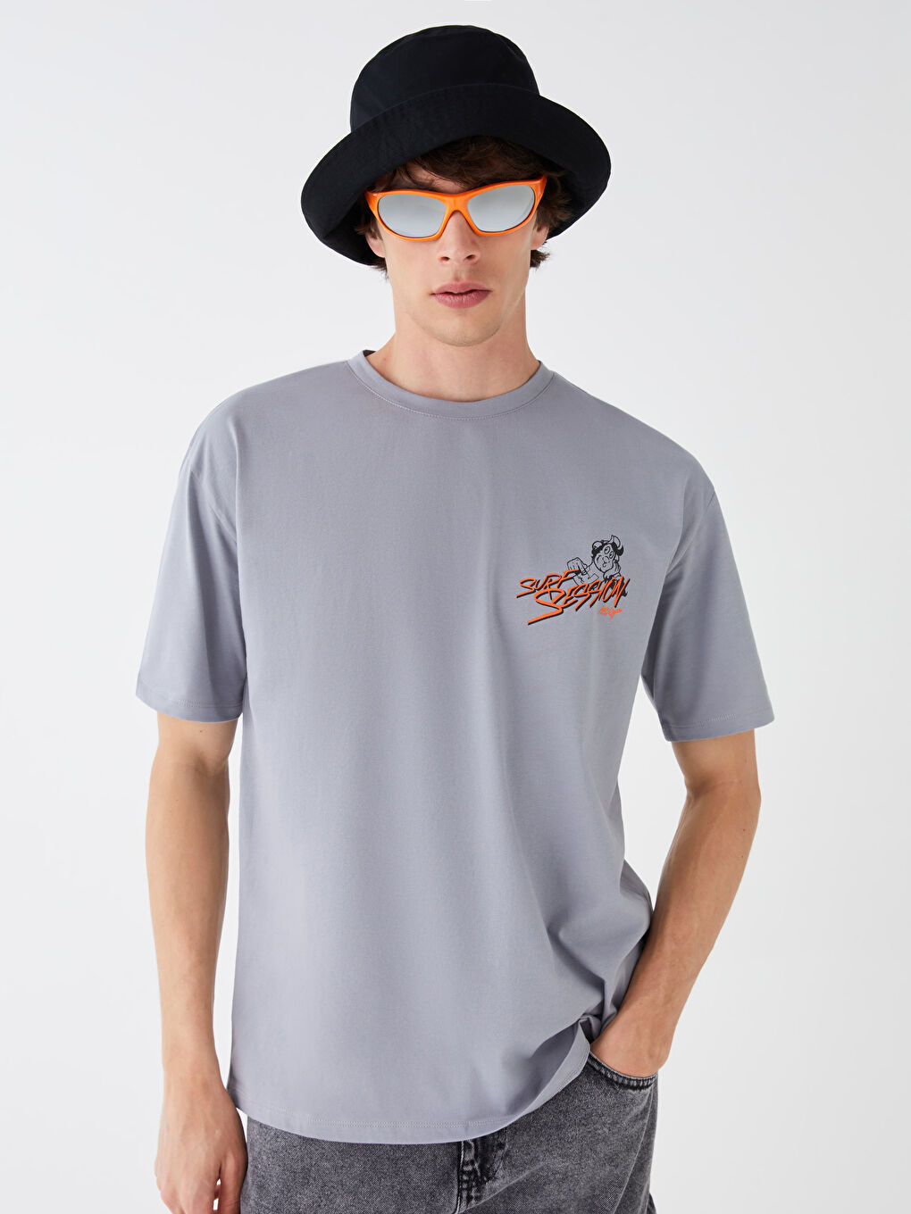 Gri Bisiklet Yaka Kısa Kollu Baskılı Penye Erkek Tişört-1