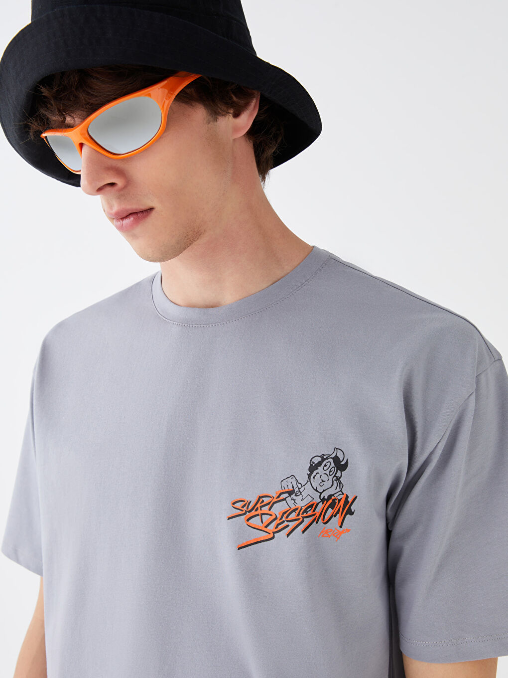 Gri Bisiklet Yaka Kısa Kollu Baskılı Penye Erkek Tişört-11