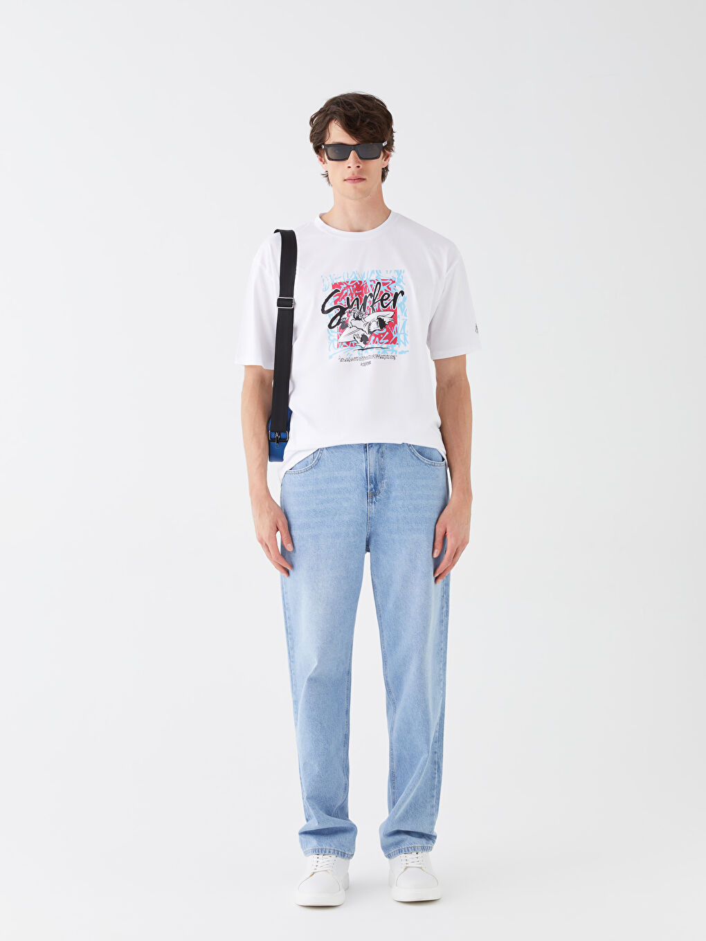 Beyaz Bisiklet Yaka Kısa Kollu Nostaljik Maymun Baskılı Penye Unisex Tişört-4