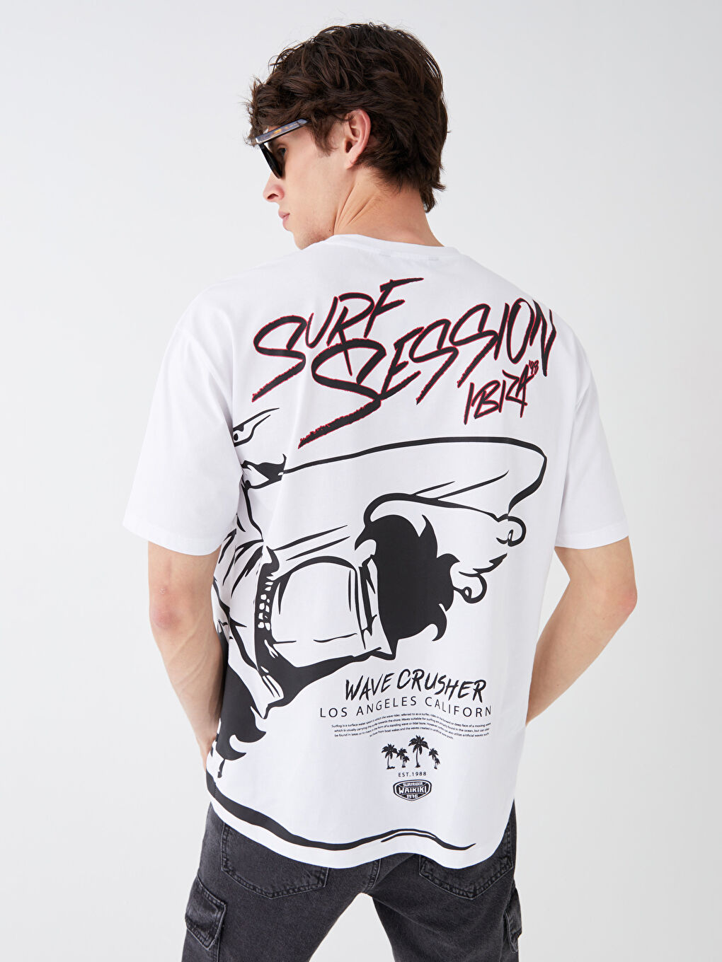 Beyaz Bisiklet Yaka Kısa Kollu Nostaljik Maymun Baskılı Penye Erkek Tişört