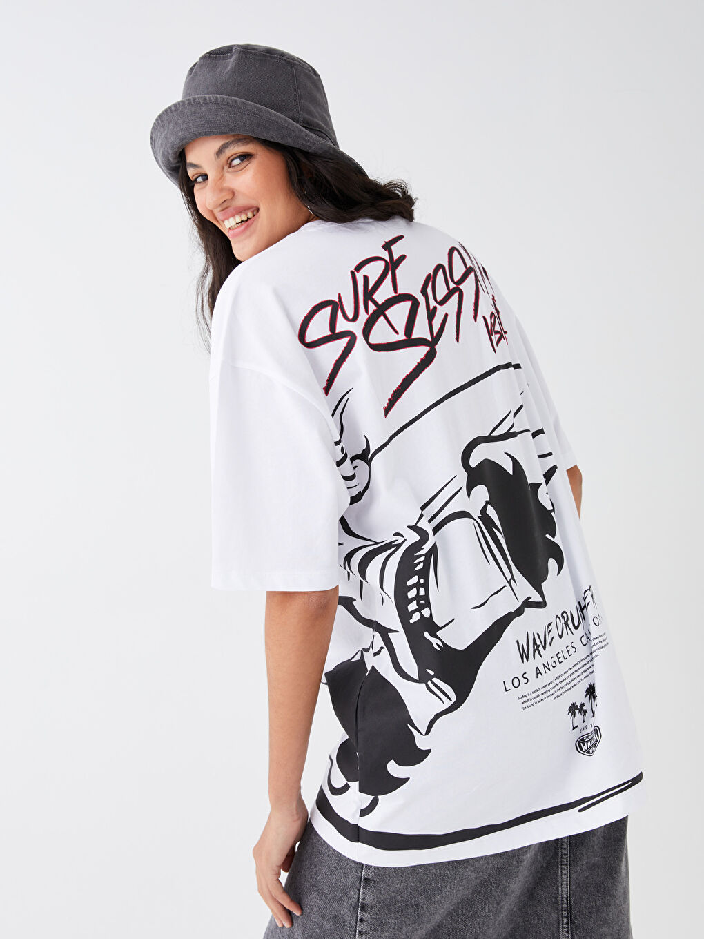 Beyaz Bisiklet Yaka Kısa Kollu Nostaljik Maymun Baskılı Penye Erkek Tişört-2