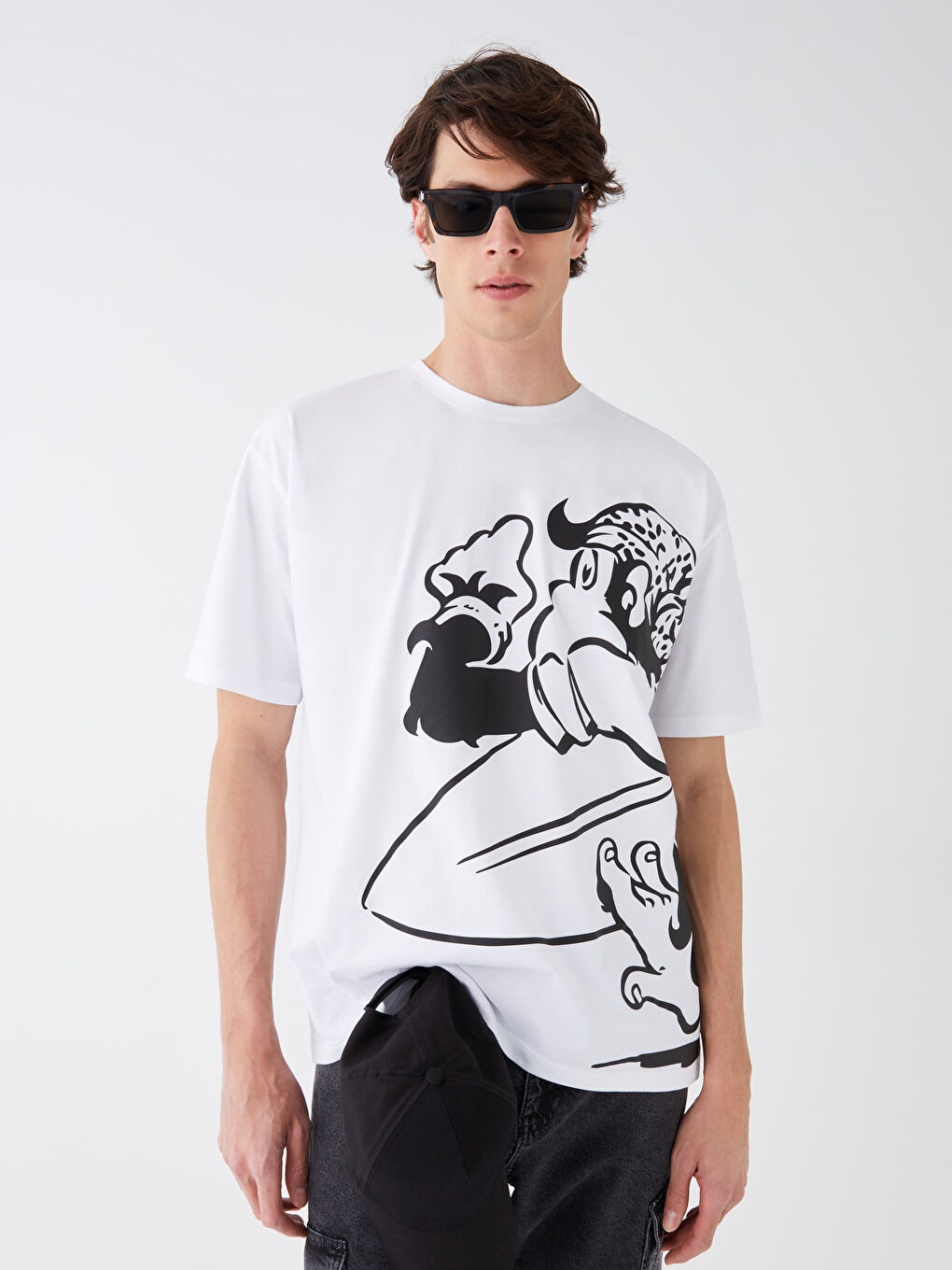 Beyaz Bisiklet Yaka Kısa Kollu Nostaljik Maymun Baskılı Penye Erkek Tişört-1