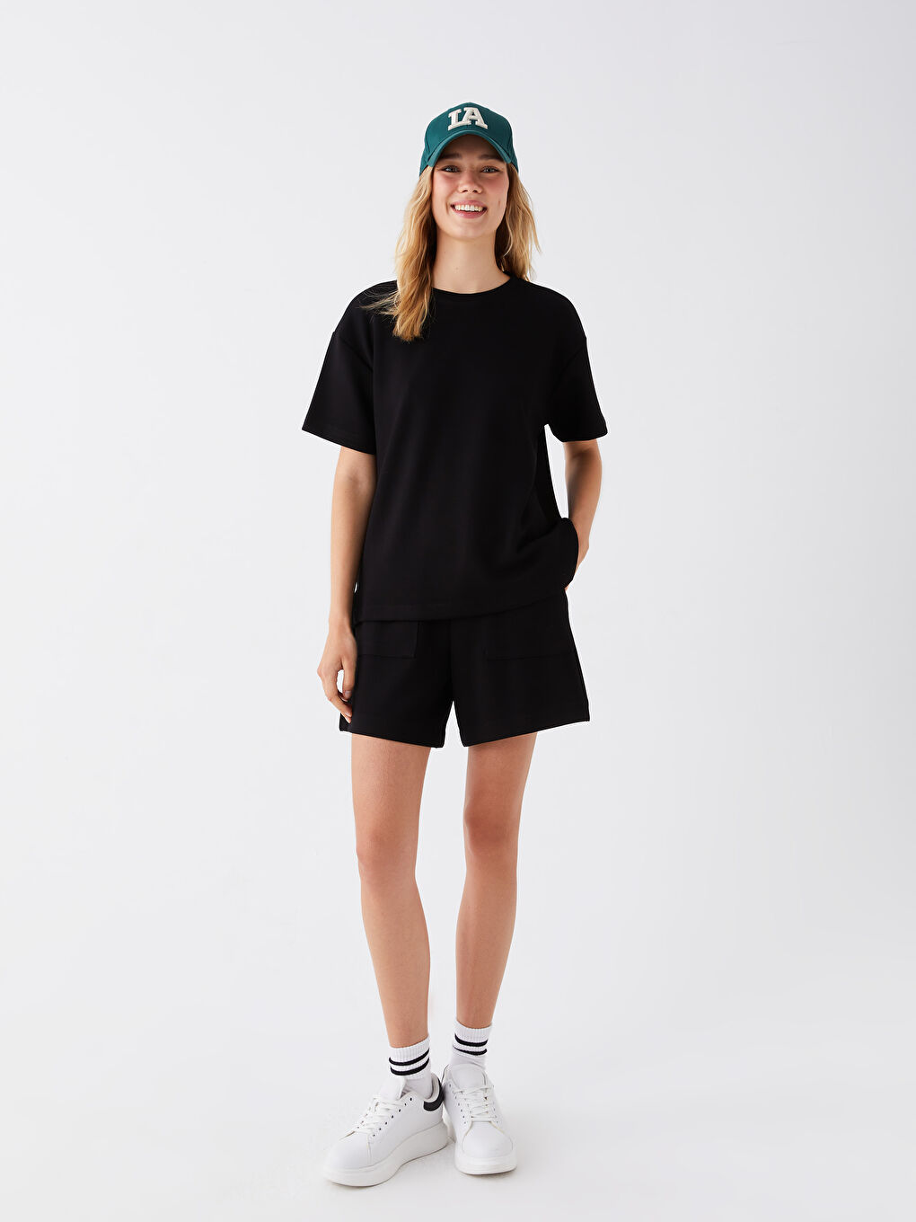 Elastic Waist Comfortable Fit Women's Shorts -S3H539Z8-CVL