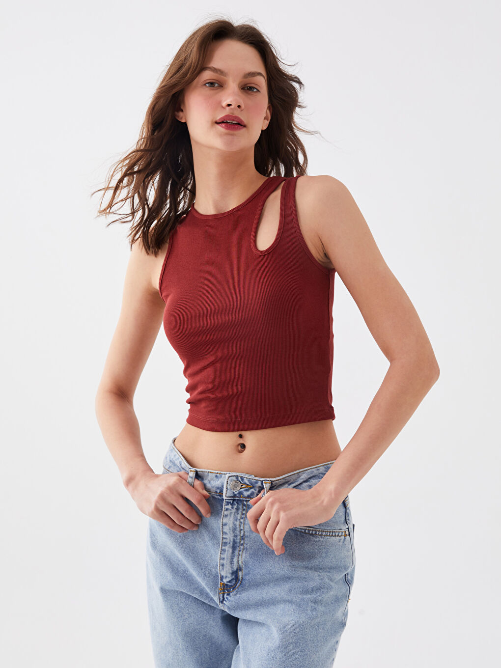Crew Neck Window Detailed Crop Women's Tank Top-1