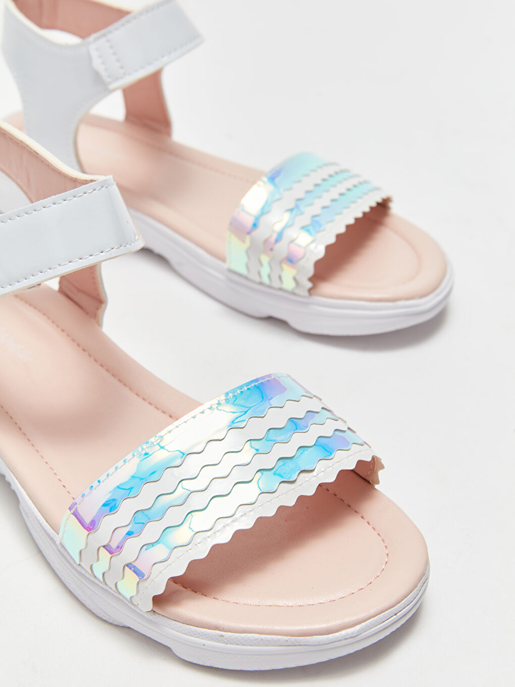 LCW STEPS Patterned Single Strap Girls' Sandals -S3H654Z4-J5E