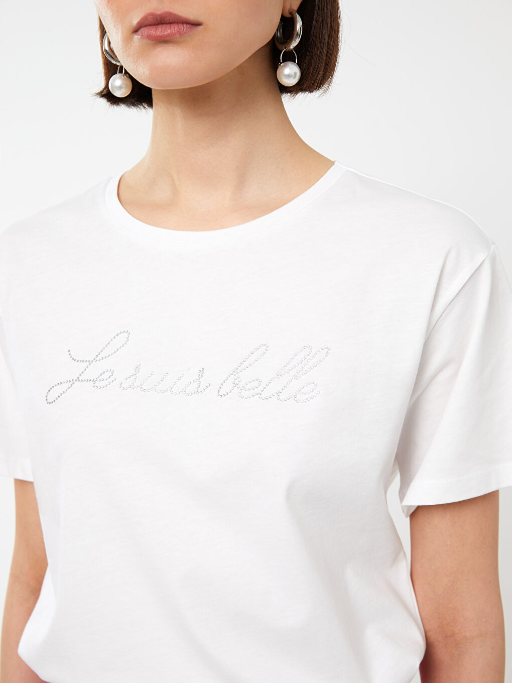 Beyaz Bisiklet Yaka Taşlı Kısa Kollu Kadın Tişört-3