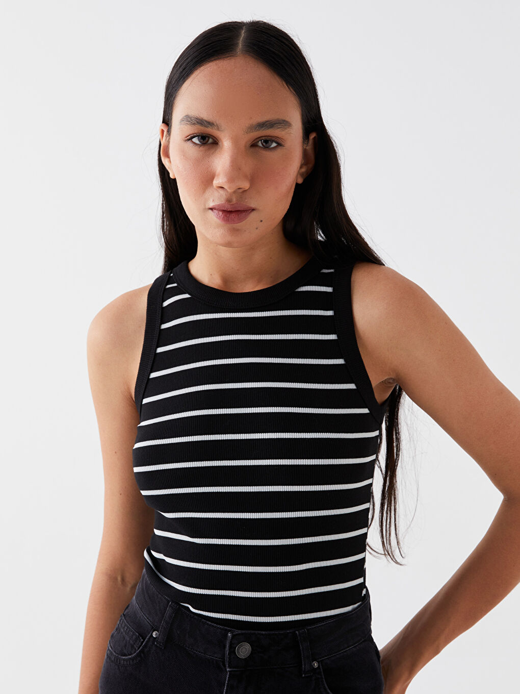 Siyah Bisiklet Yaka Çizgili Kadın Atlet