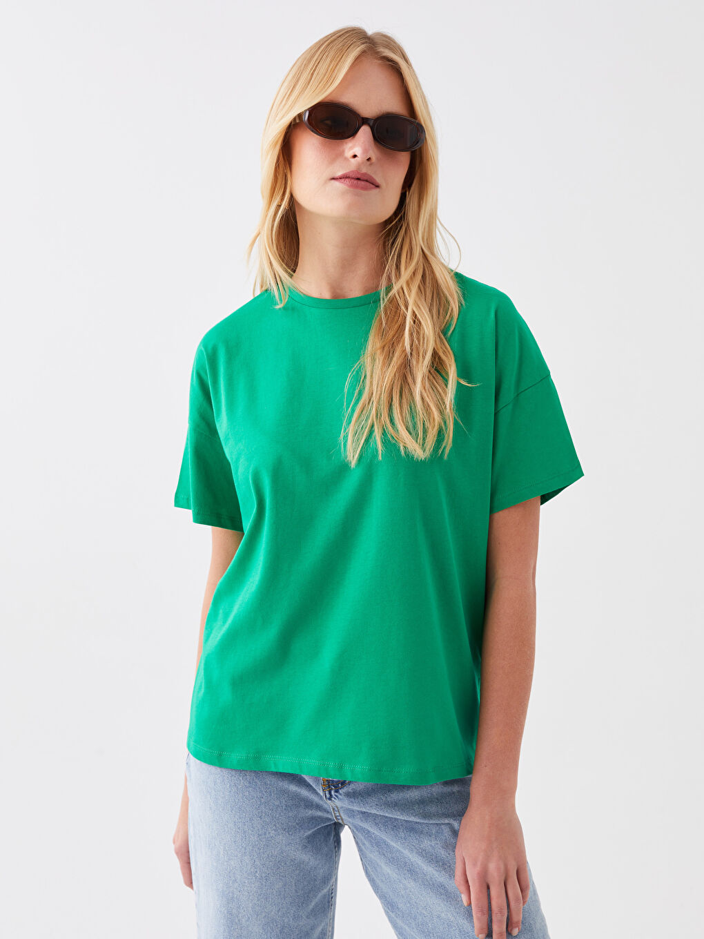 Yeşil Bisiklet Yaka Düz Kısa Kollu Oversize Kadın Tişört-1