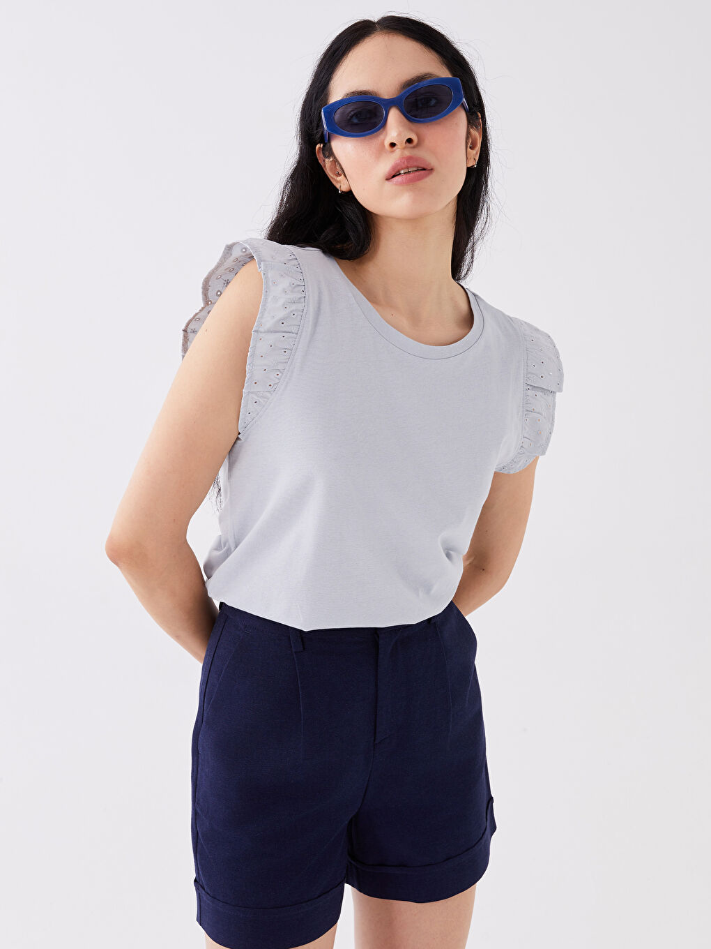 Әйелдерге арналған дөңгелек жағалы өрнексіз қысқа жең футболка