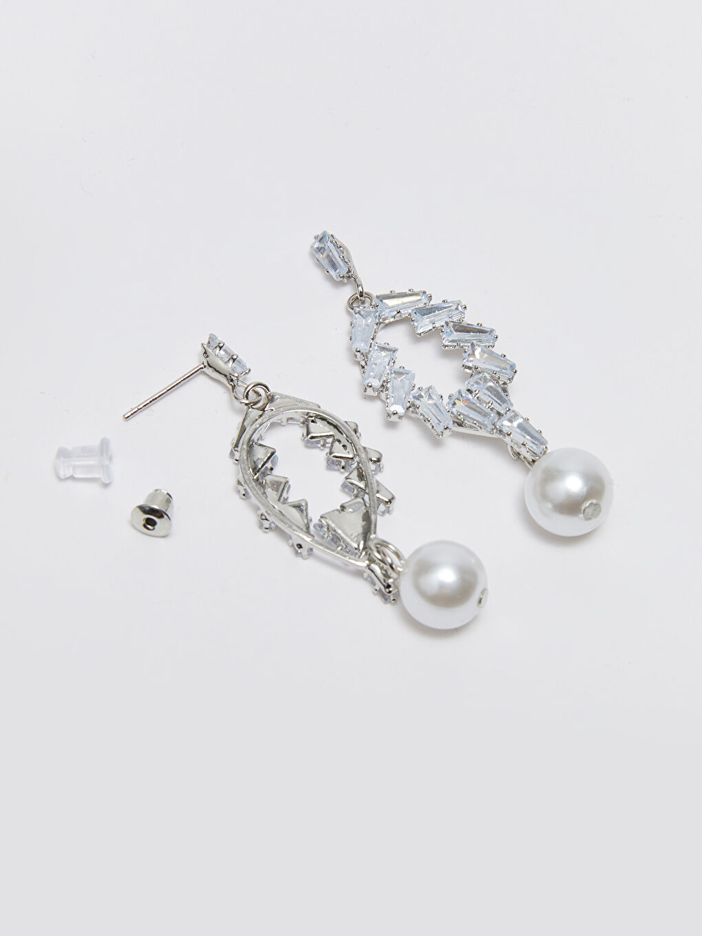 Karışık Kadın Taşlı Sallanan Küpe-1