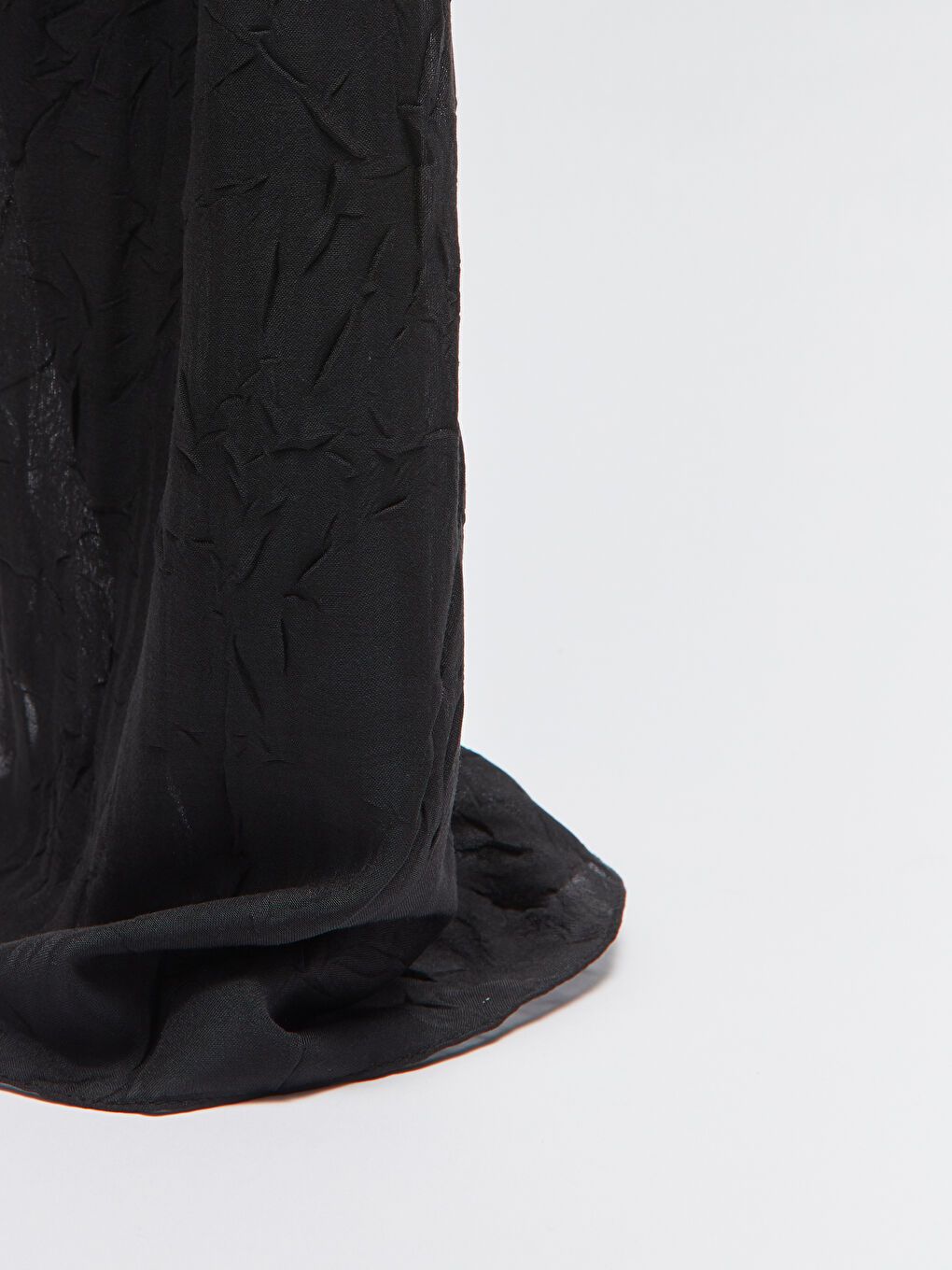 Siyah Kadın Kırışık Şal