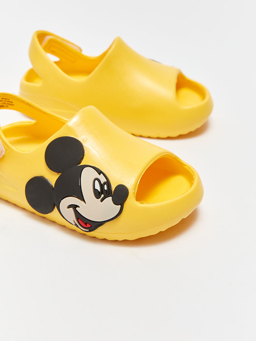 صندل شاطئ اولاد رضع بتفاصيل باتش ميكي ماوس المرخصة-2