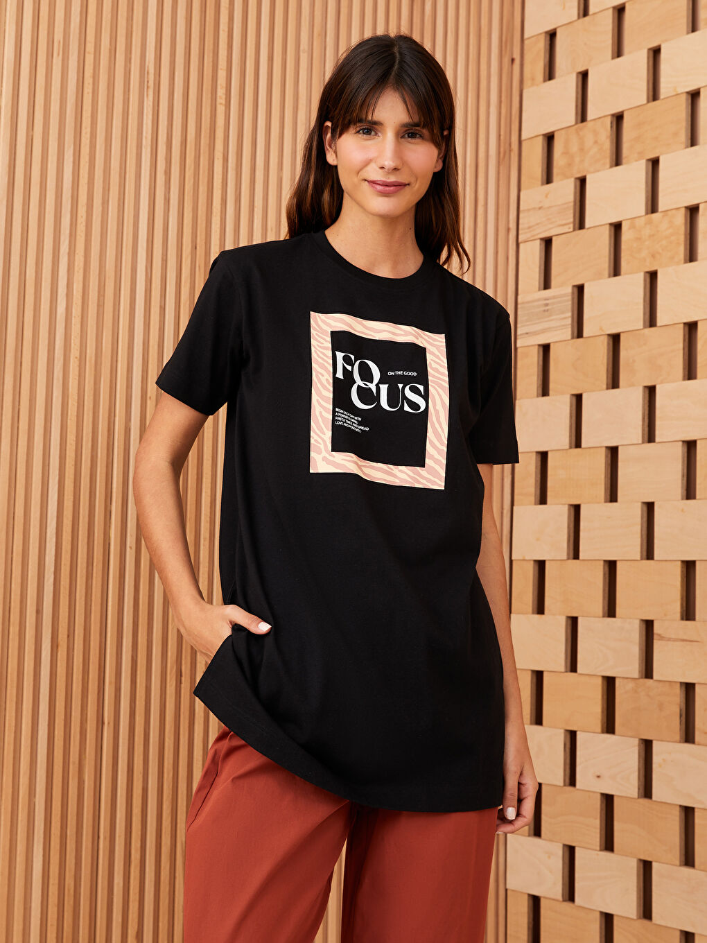 Crew Neck Printed Short Sleeve Women's Tunic-1