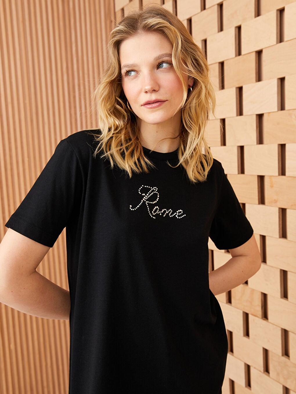 Crew Neck Rhinestone Embellished Short Sleeve Women's Tunic-1