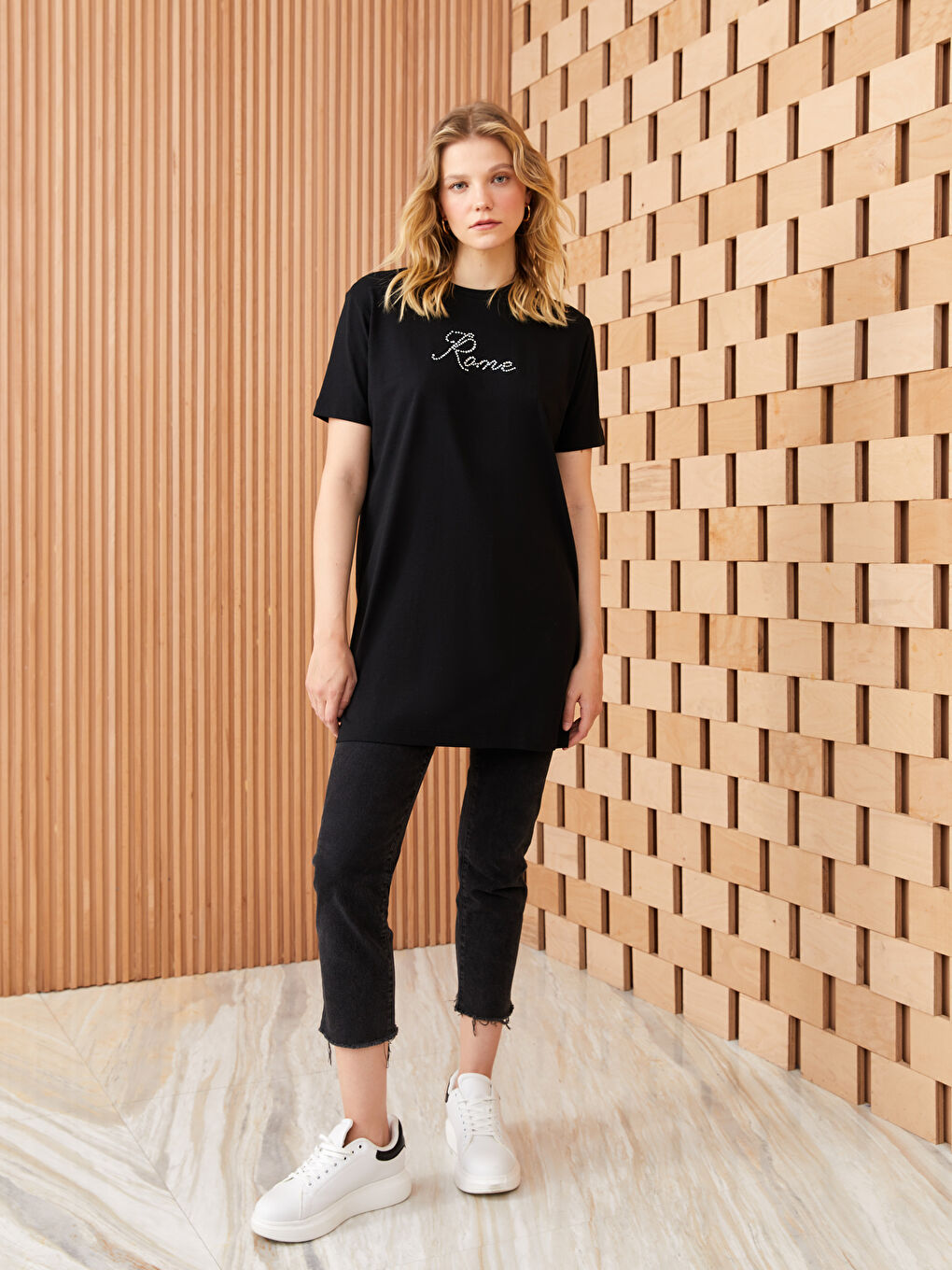 Crew Neck Rhinestone Embellished Short Sleeve Women's Tunic-2