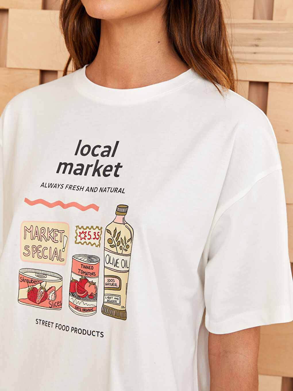 Ekru Bisiklet Yaka Baskılı Kısa Kollu Oversize Kadın Tunik-3