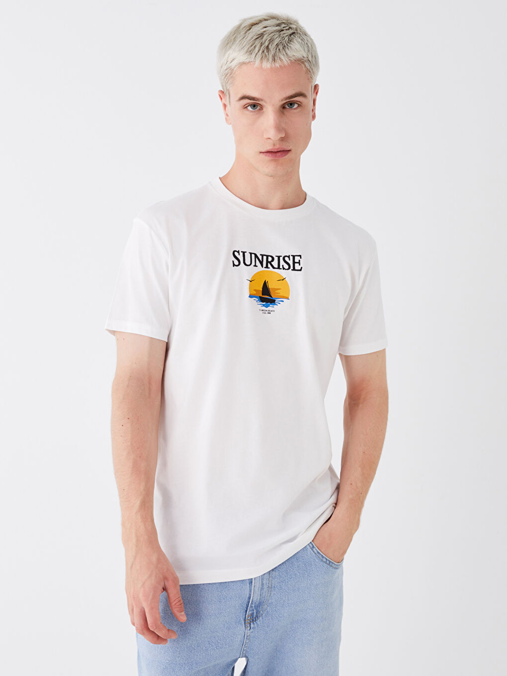 Beyaz Bisiklet Yaka Kısa Kollu Baskılı Penye Erkek Tişört